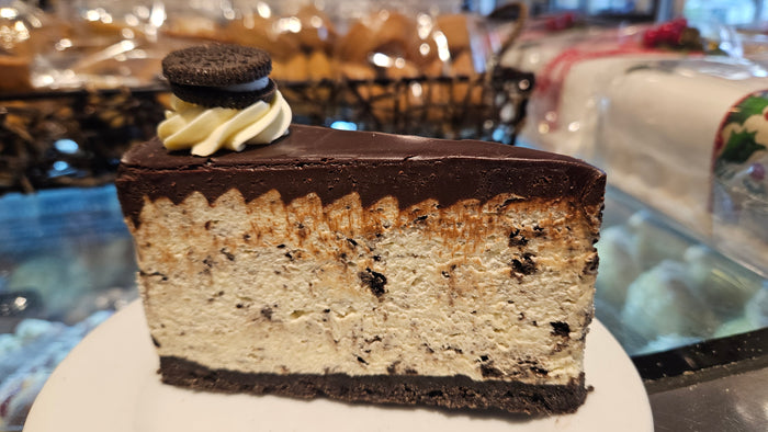 Oreo Cheesecake (Slice)