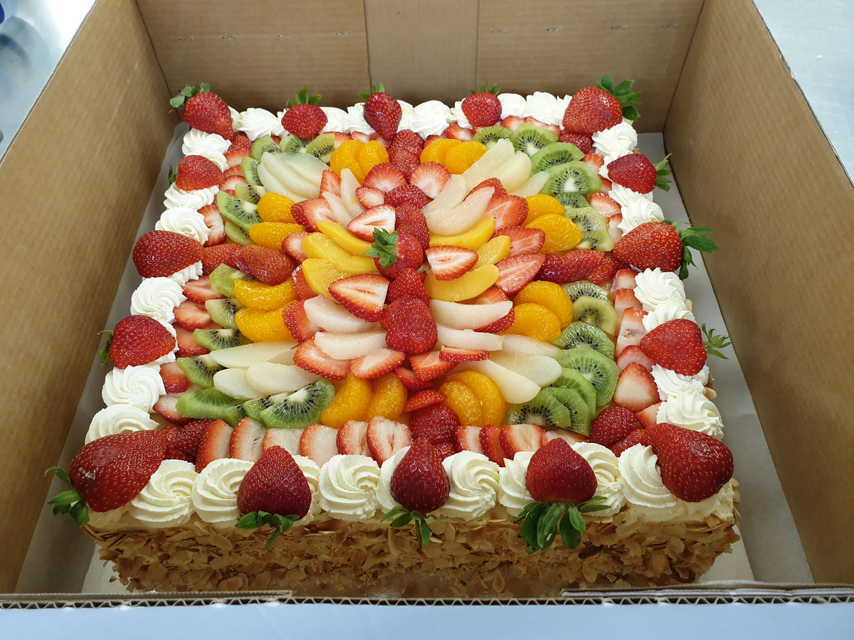 Fresh Fruit Cream Sponge