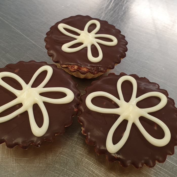 Caramel & Macadamia Tarts -  Small Cakes, Sweet Treat