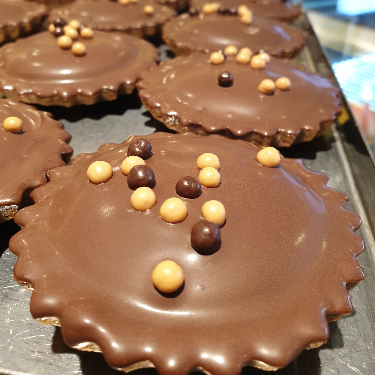 Salted Caramel Tart -  Small Cakes, Sweet Treat