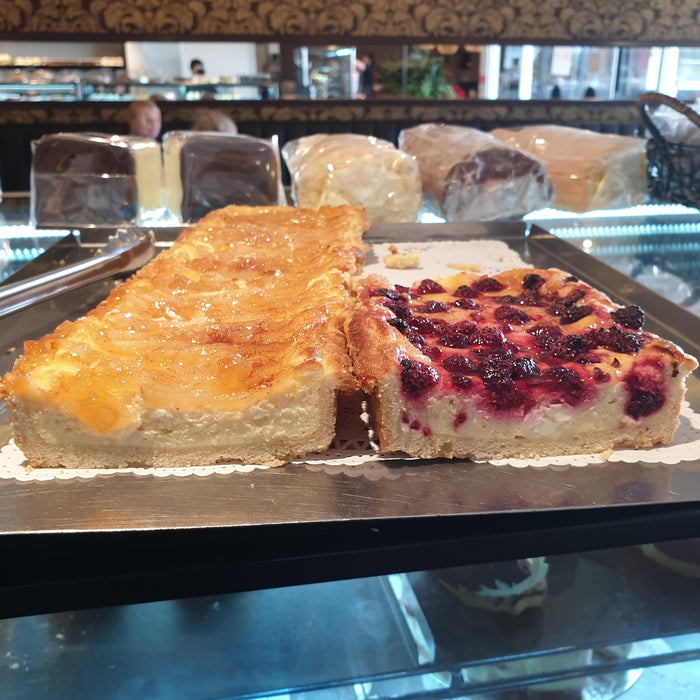 Streusel Slice -  Specialties, Sweet Treat