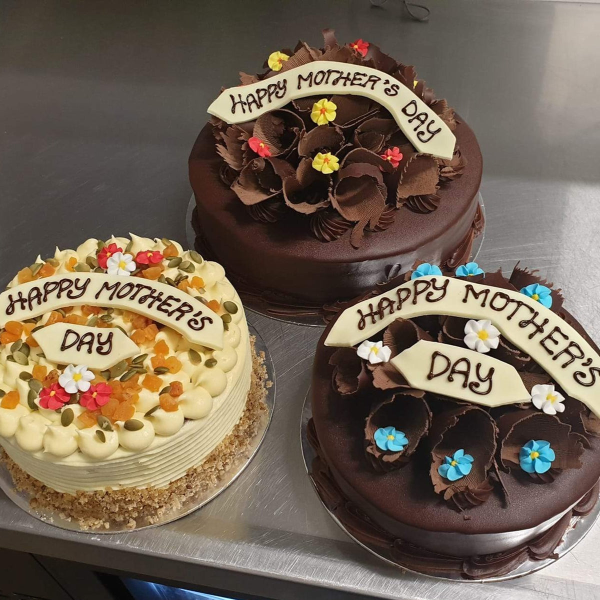 gateaux - Lemon - 12" square (40-50 ppl) - $79.5